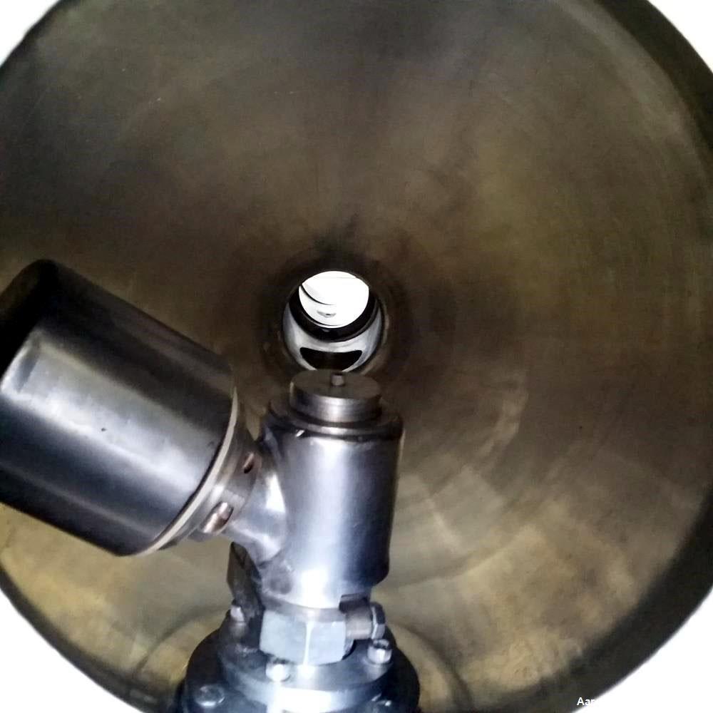 Used Baker Perkins Double Cone Dryer. 3 cubic foot capacity. Stainless steel. Internal rated 20 psig, jacket rated 20 psig at 200 deg C. Hot oil. Mfg. 1981.