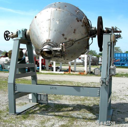 USED: Gemco double cone vacuum dryer, approximately 60 cubic foot working capacity, 304 stainless steel. Internal rated F/V at 250 deg F, stainless steel jacket rated 15 psi at 250 deg F. 70" diamete...