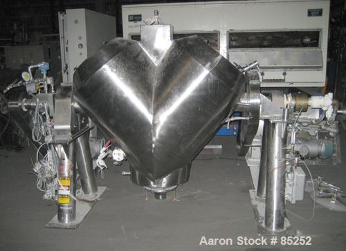 USED: Patterson Kelley 10 cubic foot twin shell solids/processor blender, 316L stainless steel. Max material density 60#/cubic foot. Internal rated approx FV at 250 deg F, carbon steel jacket with st...