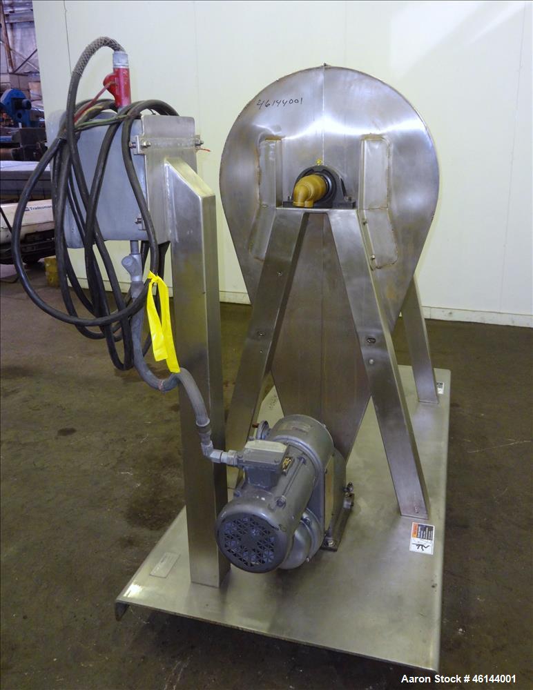 Used Paul O. Abbe Rota-Cone Vacuum Dryer, Model 18RCVD, 316L Stainless Steel. 1.28 Cubic feet working capacity (1.97 total). #4 Polished internal 18" diameter with vacuum line assembly. 304 Stainless...