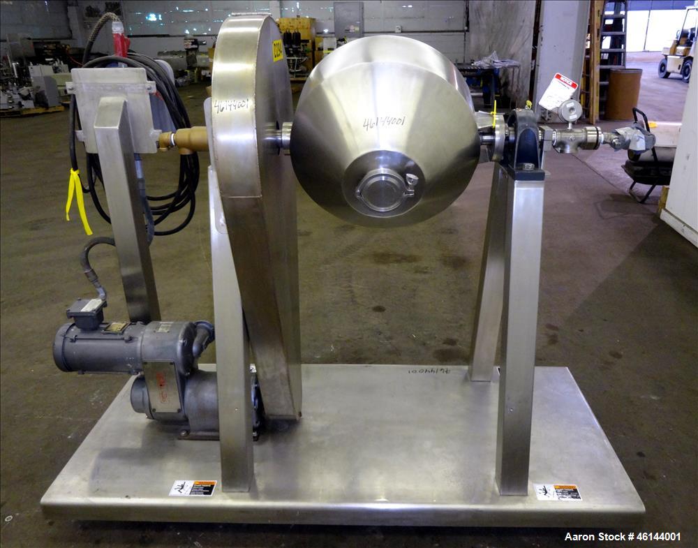 Used Paul O. Abbe Rota-Cone Vacuum Dryer, Model 18RCVD, 316L Stainless Steel. 1.28 Cubic feet working capacity (1.97 total). #4 Polished internal 18" diameter with vacuum line assembly. 304 Stainless...