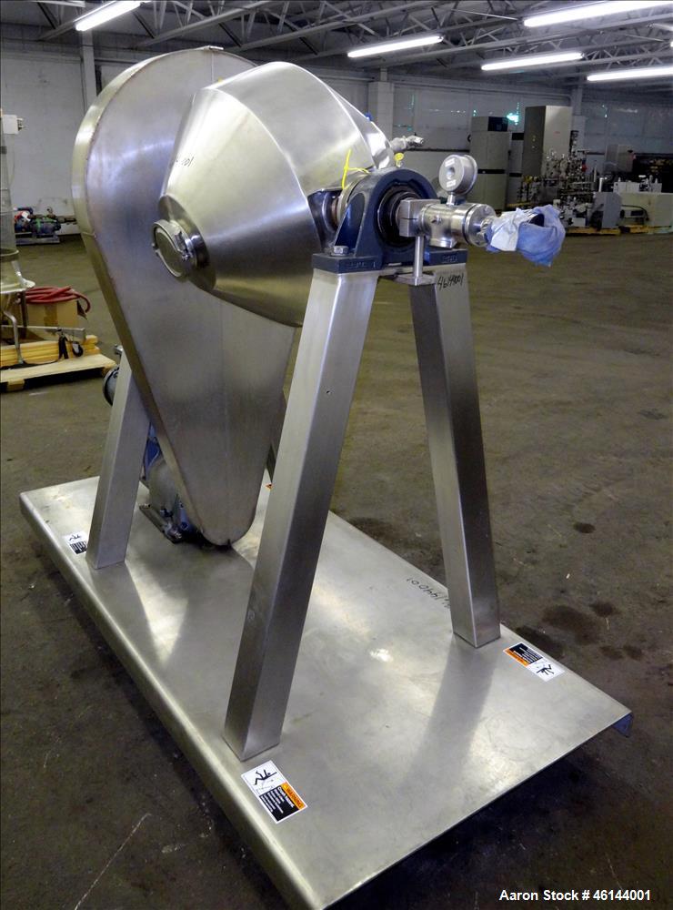 Used Paul O. Abbe Rota-Cone Vacuum Dryer, Model 18RCVD, 316L Stainless Steel. 1.28 Cubic feet working capacity (1.97 total). #4 Polished internal 18" diameter with vacuum line assembly. 304 Stainless...
