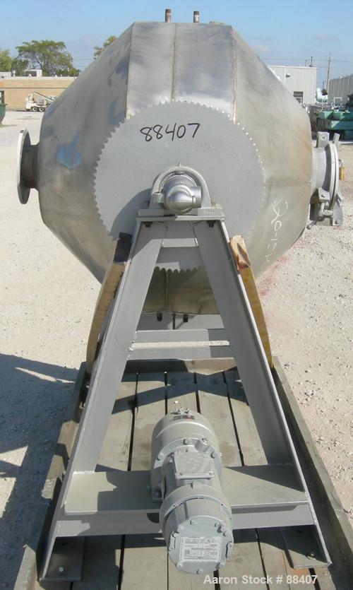 Used Paul O Abbe Rota-Cone Vacuum Dryer, Model 36RCD. 8.1 Cubic feet working capacity, 13.5 total, 316 stainless steel. Internal rated FV to 14.7 psi at 450 degrees F, jacket rated 14.7 psi at 450 de...