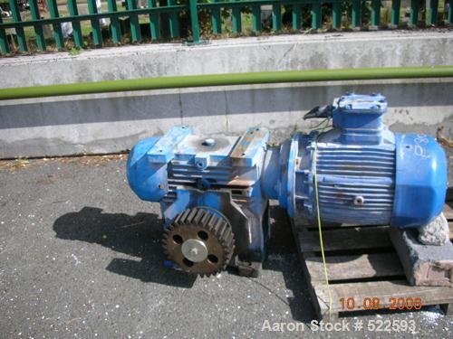 USED: Simon single cylinder drum flaker. Material of construction isstainless steel on product contact parts. 58.5" diameter x 105.4"straight side (1500mm x 2700mm) cylinder with knives. Includes hea...