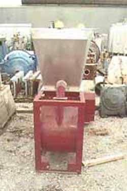 USED: Harpring fluid bed dryer, type 8-674. Non-vibrating bed. Size 18" wide x 60" long with 31" high walls. Steam heated through a USA Coil & Air model 12x18, 1"/ 3/4" in/out. Approximate 5 to 7-1/2...