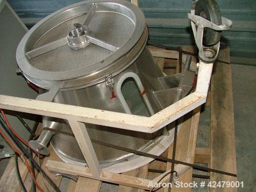 Used Fitzaire Fluid Bed Dryer, Model FA-5, Batch Dryer. Total container volume 4.966 cubic feet, carrier and container stainless steel, designed for hazardous locations Class 1 and II Division 2. Com...