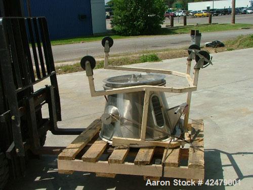 Used Fitzaire Fluid Bed Dryer, Model FA-5, Batch Dryer. Total container volume 4.966 cubic feet, carrier and container stainless steel, designed for hazardous locations Class 1 and II Division 2. Com...
