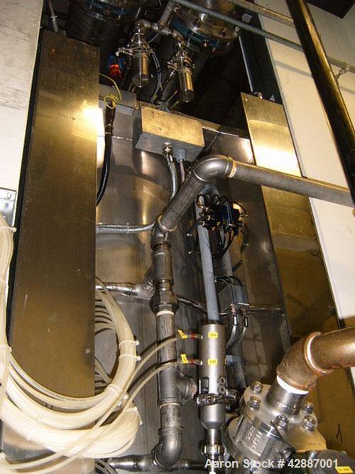 Used GEA Aeromatic-Fielder T/SG4 Fluid Bed Spray Dry Granulator, built in 1993. Batch size 220 lbs (100 kg). Through the wall GMP design, all stainless steel, 145 psi (10 bar) impulse pressure rating...