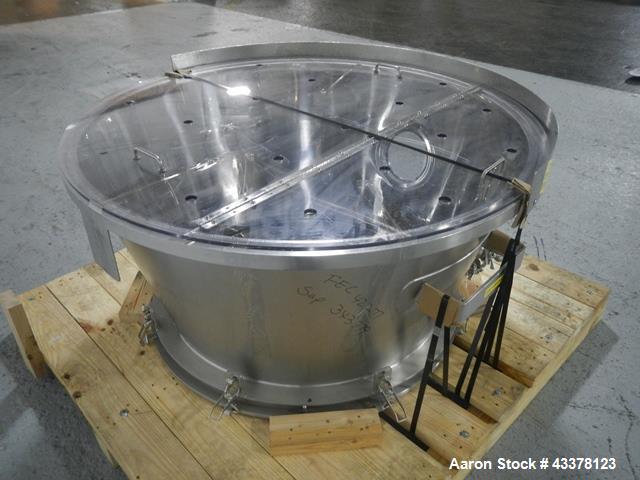 Used Glatt LD 120 SF Bowl Inverter. Stainless steel construction designed to lift and invert 120 liter Glatt fluid bed dryer bowls.  Unit includes bowl clamp and funnel, post mount with operator inte...