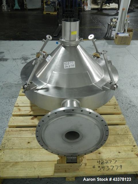 Used Glatt LD 120 SF Bowl Inverter. Stainless steel construction designed to lift and invert 120 liter Glatt fluid bed dryer bowls.  Unit includes bowl clamp and funnel, post mount with operator inte...