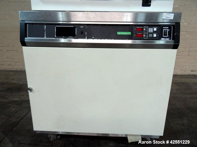 Used FTS Freeze Dryer, Model TDS-00035-A, Stainless Steel. Approximately 3.75 square feet surface area with (3) 11" x 16" shelves. Has model FD-00007-A chiller system, R12 refrigerant. Serial# TDS-7-...