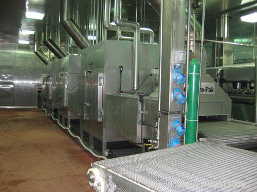 Used Enviro-Pak oven, model 40-42-18-111. Thermal Zone full impingment oven, (3) independent thermal zones.  Includes: (1) shuttle conveyor, 41" wide x 7' long, powered.  (1) shuttle conveyor, 38" x ...