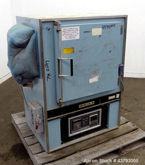 Used Blue M Mechanical Convection Oven, Model DC-206C. 304 Stainless steel chamber 20" wide x 20" high x 18" deep, 4.2 cubic feet interior volume. Temperature range 343 degrees C. / 650 degrees F. Hi...