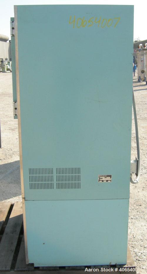 Used Blue M Mechanical Convection Oven, model DC-256C. 304 stainless steel chamber 25" wide x 20" high x 20" deep, 5.8 cubic feet interior volume. Temperature range 343 deg C/ 650 deg F. Hinged front...