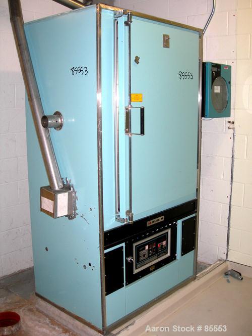 USED: Blue M oven, model DC-336C, stainless steel chamber, 25" wide x 38" high x 20" deep. Temperature range 343 degrees C/6...