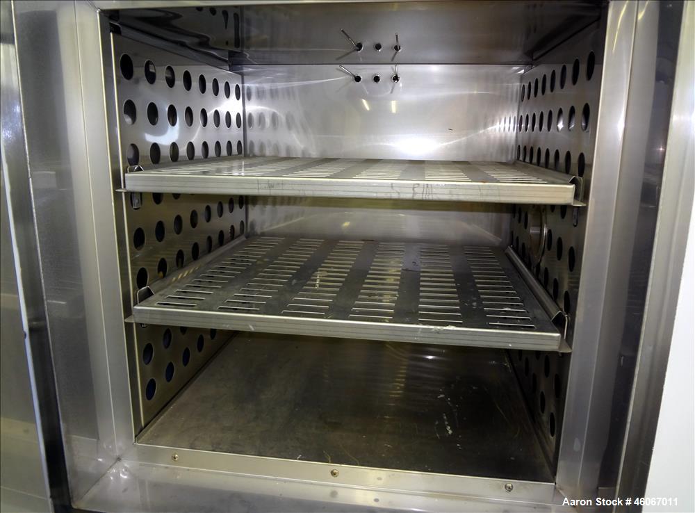 Used Thermal Product Solutions Blue M Electric Oven, Model DCW-206-G-ST350. 4.2 Cubic feet 304 stainless steel chamber 20" wide x 18" deep x 20" high with (2) shelves. Approximate temperature range 5...