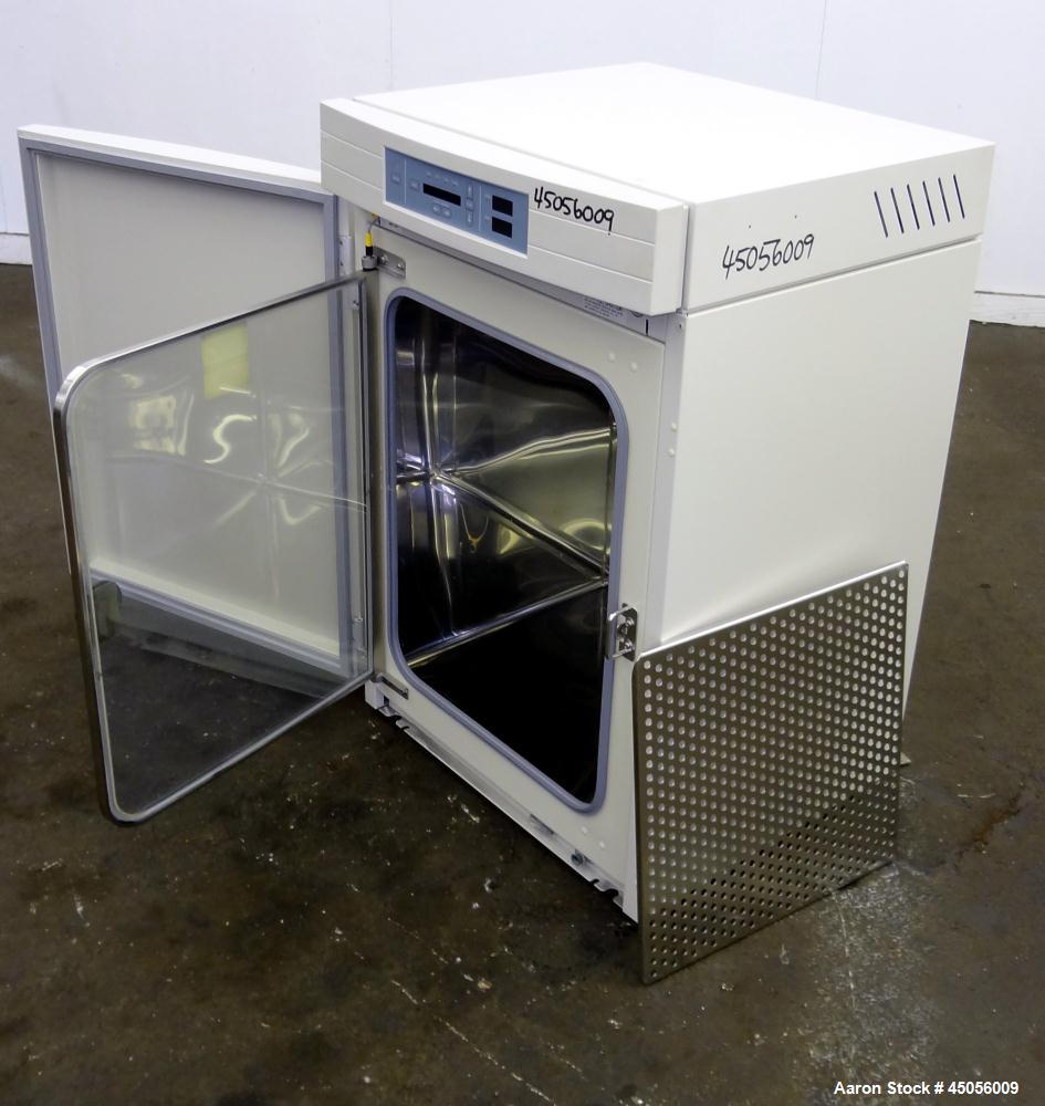 Forma Scientific Single Chamber CO2 Water Jacketed Incubator, Model 3110