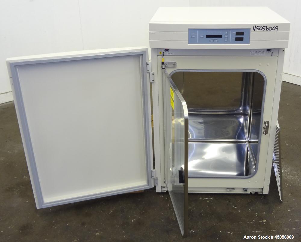 Forma Scientific Single Chamber CO2 Water Jacketed Incubator, Model 3110
