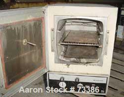 USED:Precision Scientific vacuum oven, model 29. Stainless steelchamber, 12" x 12" x 18" deep. Temp range 35 to 200 deg C. Chambervolume 1.5 cu ft. Vacuum range to 30" HG with adequate pump. Unitincl...