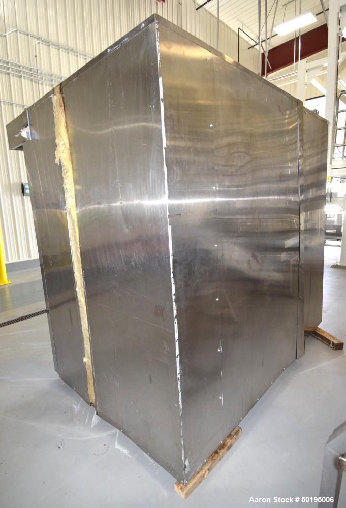 Used Revent 620 Double Rack Natural Gas Oven, Model 1X1GS135G. Approximate chamber 55" wide x 48" deep x 75" tall. Single hinged door with window, heating capacity 375,000 BTU/HR. Serial# U9620310481...