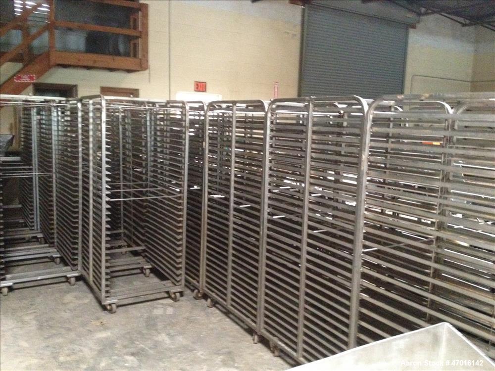 Used Revent Model 620U Double Rack Gas Oven Dryer. Can handle 1 double rack (18" x 26" pans or 20" x 30" pans or two single racks (18" x 26" pans. Racks are available and priced separately, inquire w...