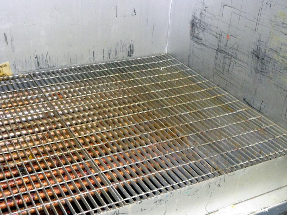 Used Benko Products Sahara Drum Heater, Model S8-C-CS, Carbon Steel. Interior 111.75” wide x 55.25” deep x 47.5” tall. Capacity (8) drums, or (2) totes, 8000 pounds total capacity. Stem heated at 200...