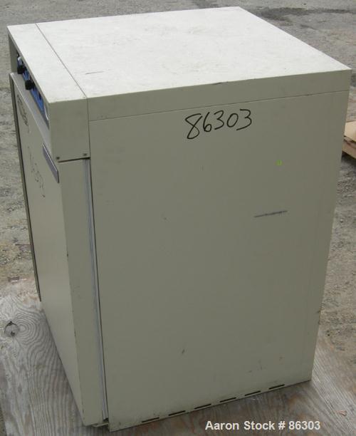 USED: VWR Scientific incubator, model 1540. Stainless steel interior 19" wide x 26" tall x 20" deep. Approx 5 cubic feet capacity. Hinged front door with inner glass door. 1/60/120 volt, 600 watt.
