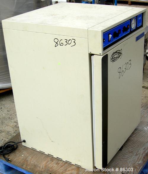 USED: VWR Scientific incubator, model 1540. Stainless steel interior 19" wide x 26" tall x 20" deep. Approx 5 cubic feet capacity. Hinged front door with inner glass door. 1/60/120 volt, 600 watt.