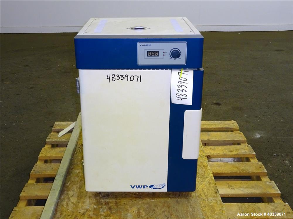 Used VWR Gravity Convection Oven, Model 414004-556.