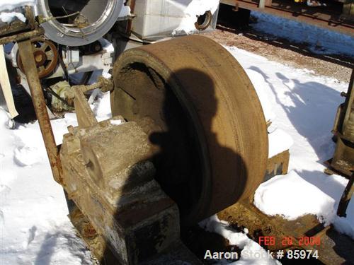 USED: (1) Set of trunnions for an approx 12' diameter x 45' longrotary dryer. Trunnion rolls 30" diameter x 11" face. Includes a20 hp, 3/60/220/440 volt, 1750 rpm motor with a Falk reducer, ratio25.8...