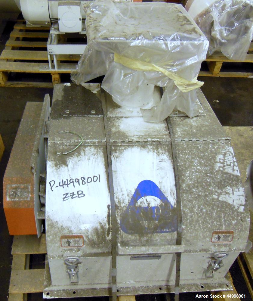 Used Hosokawa Bepex Continuous Solidaire Dryer, Model SJS30-16, 316 Stainless Steel. 30" Diameter x 16" long horizontal chamber. Internal rated 5psi at 50 to 400 degrees F, 304 stainless steel jacket...