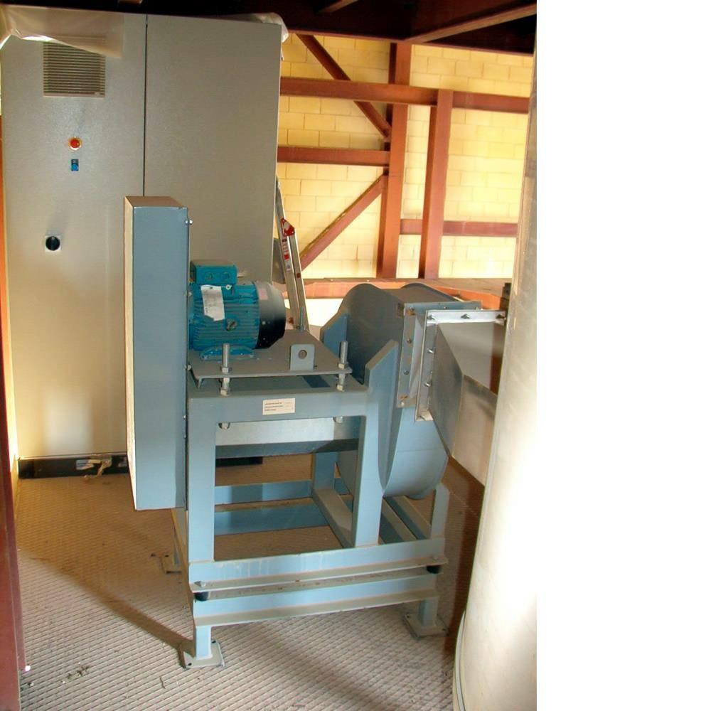 Used APV Anhydro Conical Spray Dryer. Type CSD No 65, stainless steel. Dryer body is approximately 90" diameter x 20 high including cone.  Rated 100 Kg/hour. 12% Solids, water evaporation: 87 Kg/hour...