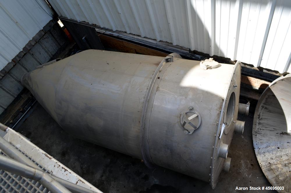 Used Damrow Drying System Stainless Steel. Approximate capacity 4,000 pounds per hour of powder with 5% moisture Whey capacity out. Consists of: (1) Spray Dryer, Stainless Steel. (7) Top entering noz...