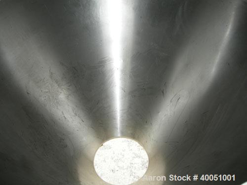 Used: Niro 'UTILITY' Atomizer Spray Dryer. 316 stainless steel. Chamber measures 48" diameter x 30" straight side x 36" cone.Approximate evaporation rate 22-33 pounds an hour. Gas heated. Side inspec...