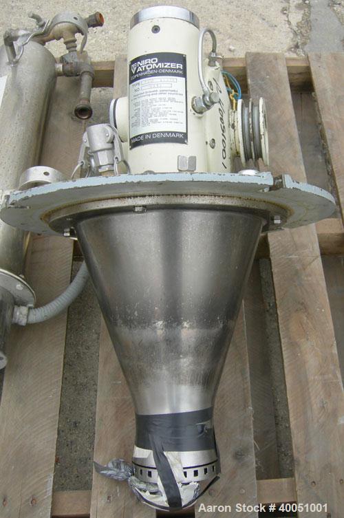 Used: Niro 'UTILITY' Atomizer Spray Dryer. 316 stainless steel. Chamber measures 48" diameter x 30" straight side x 36" cone.Approximate evaporation rate 22-33 pounds an hour. Gas heated. Side inspec...