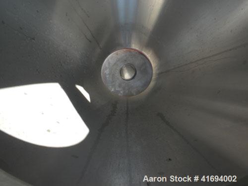 Used Niro Versitile Utility Spray Dryer, model V, 316 stainless steel. Up to 10 to 15 kilograms an hour (22-33#) evaporation capacity. Electrically heated chamber 48" diameter x 30" straight side x 3...