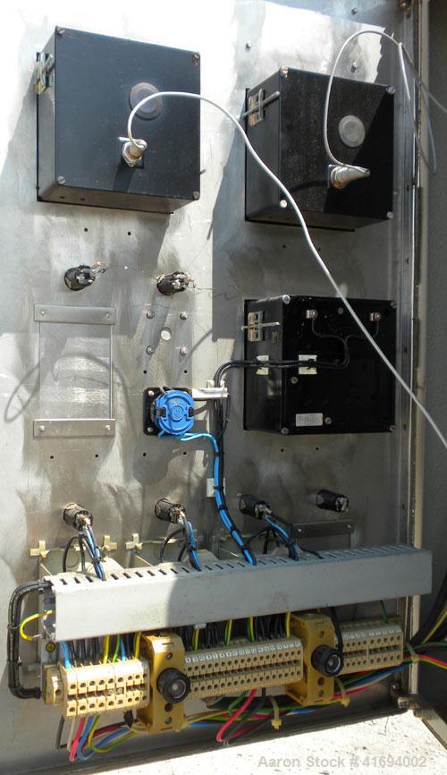 Used Niro Versitile Utility Spray Dryer, model V, 316 stainless steel. Up to 10 to 15 kilograms an hour (22-33#) evaporation capacity. Electrically heated chamber 48" diameter x 30" straight side x 3...
