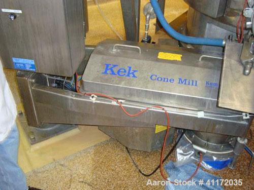 Used Comber TurboDry Agitated Vacuum Pan Dryer, Model TD300, Hastelloy. Approximately 300 litre capacity. Internal rated full vacuum design pressure at 125 deg C (257 F). Sainless steel external jack...
