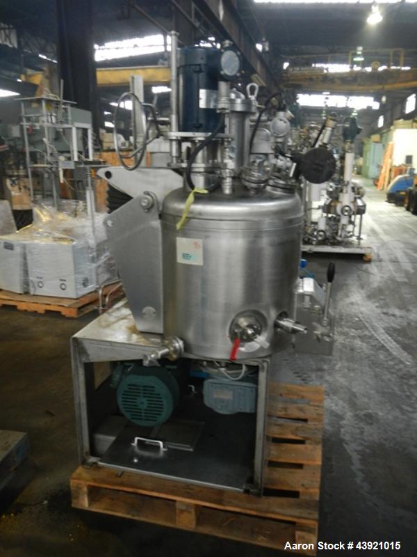 Used Rosenmund / Guedu Pan Dryer, 100 Liter Capacity, Hastelloy C22 construction. Approximately 21.6" diameter x 19" straight side, dish top, flat bottom. 316L Stainless steel 1/2 pipe coil jacket on...