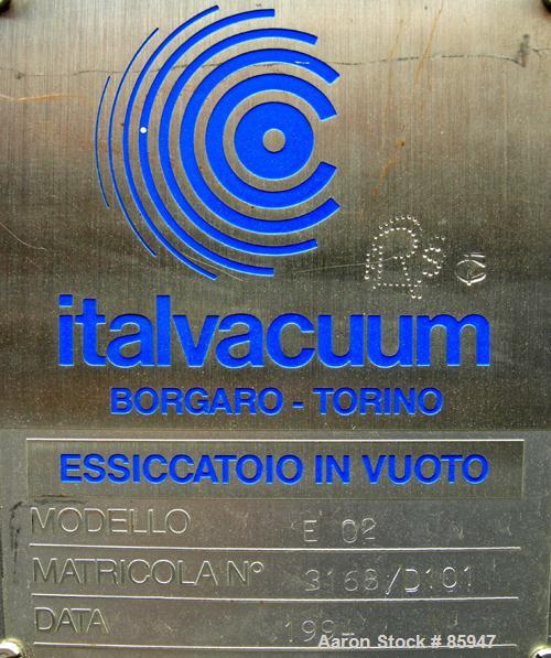 USED: Italvacuum vacuum shelf dryer, model EO2, approximately 9 square feet, 316 stainless steel. (4) 19-3/8" wide x 19-3/8" deep x 1" thick jacketed shelves, 5-1/4" spacing between shelves. Chamber ...