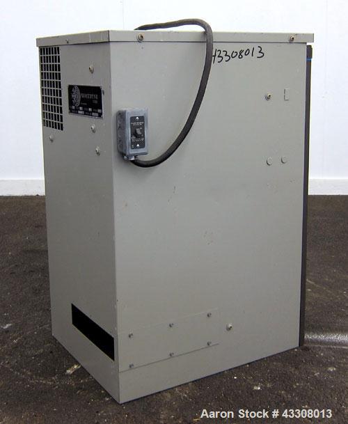 Used American Air Filter Arrestall Envelope Type Dust Collector, Model AR-10, Carbon Steel. Manual shaker with blower. 1/60/220 volt.
