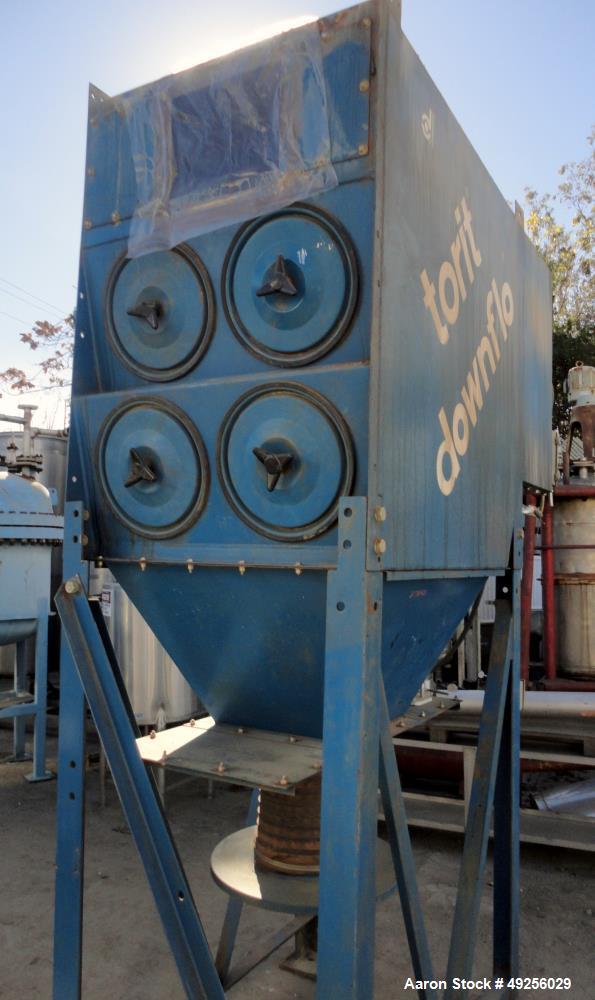 Used Donaldson Torit Model 2DF8 Cartridge Dust Collector, Holds (8) cartridge filters 26" long, Part number 8PP-22269-00, Total Filter Media Area: 1,808 square feet, 4.000 CFM, Complete with (4) auto...