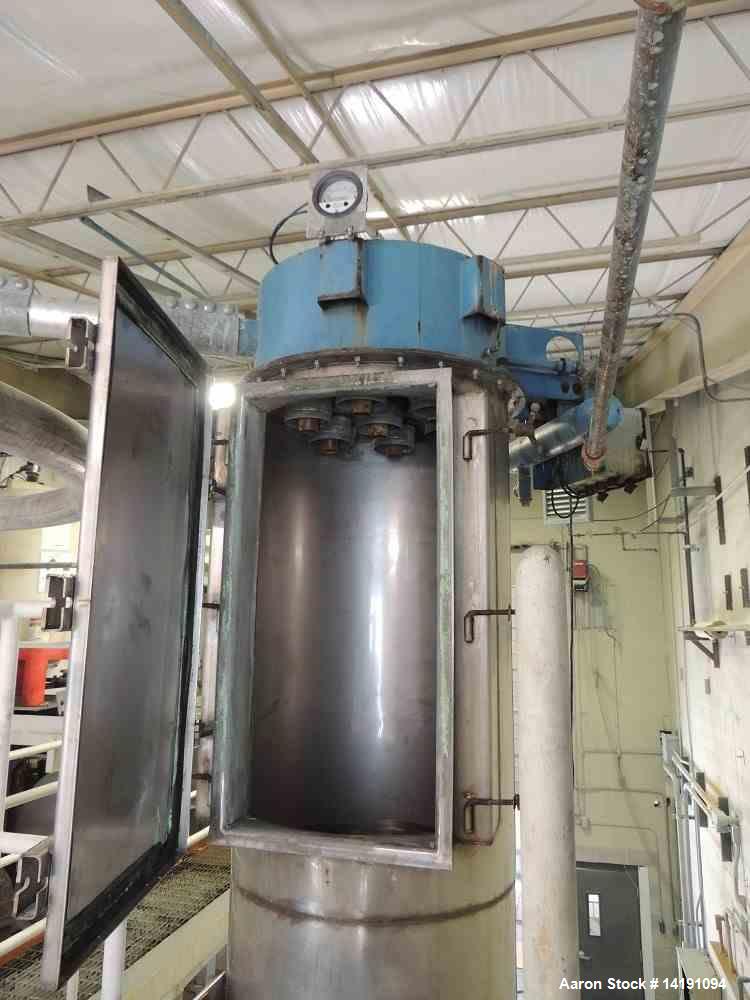 Used Donaldson Torit Downflow Evolution Dust Collector. Model DFE3-12