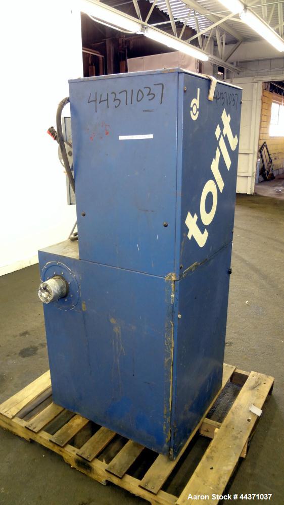 Used Torit Vibra Shake Cartridge Type Dust Collector, Model VS1200, Carbon Steel. 135 Square feet filter area, 1200 cfm airflow, 1.8 cubic feet dust drawer.
