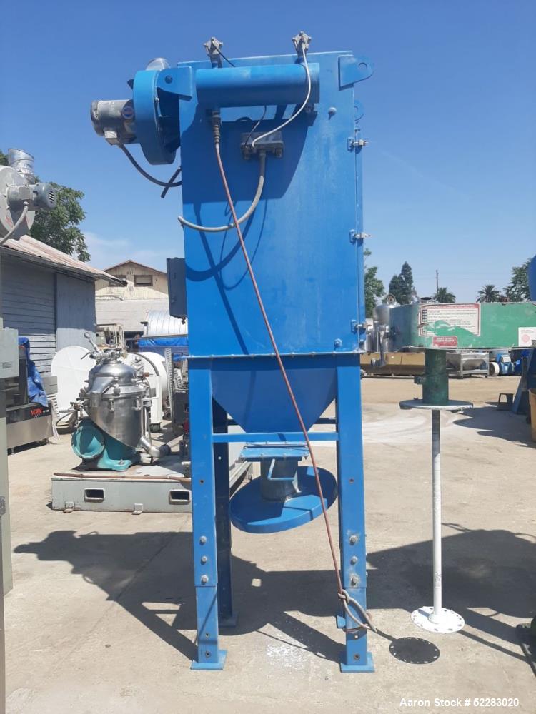 Used Farr Tenkay Cartridge Type Dust Collector, Model 2C. 800 CFM. Rated for 564 square feet filtering area with (2) cartridges measuring 12.75" diameter x 34.5" long. Includes 8" air inlet, 6.5" x 4...