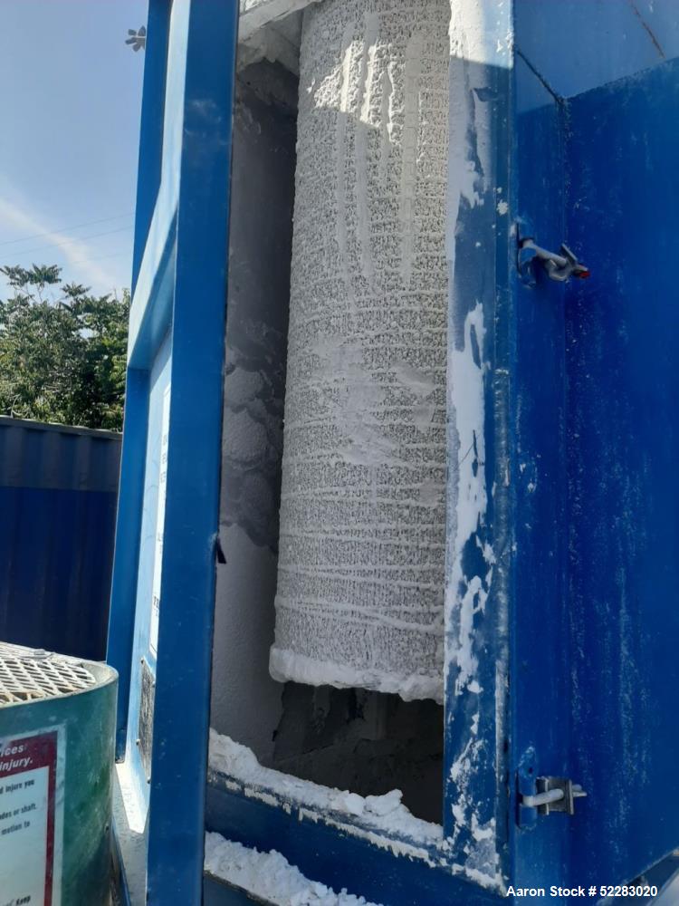 Used Farr Tenkay Cartridge Type Dust Collector, Model 2C. 800 CFM. Rated for 564 square feet filtering area with (2) cartridges measuring 12.75" diameter x 34.5" long. Includes 8" air inlet, 6.5" x 4...