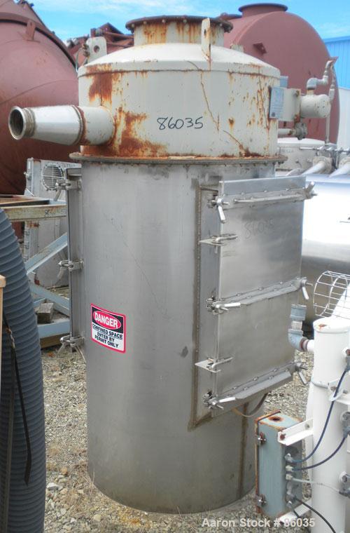 Used Flex-Kleen Bin Vent Dust Collector, Model 58CT14-II, 304 Stainless Steel. Approximate 102 square feet filter area. Housing measures approximately 36" diameter x 62" deep. Unit requires (14) appr...