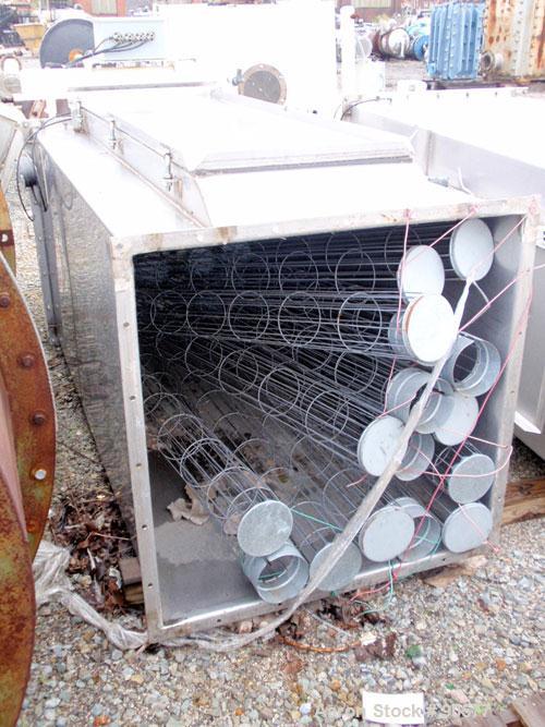 Used MAC Bin Vent Pulse Jet Dust Collector, Model 72AVS16-2, Stainless Steel. 159 square feet filter area, 5 SCFM. Housing measures 34 1/2'' wide x 34 1/2'' long x approximate 88'' overall height. Ca...