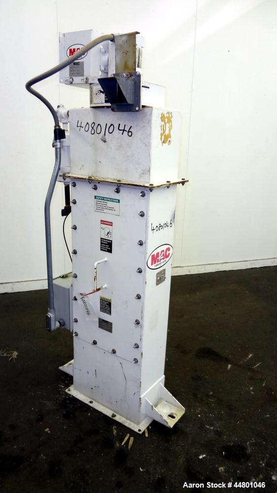Used MAC Equipment Bin Vent Dust Collector, Model AVSCSPCL-STY3, Carbon Steel. 72 Square Feet Filter Area, Includes a model SB9 top mounted blower. Serial #49325-001-1.