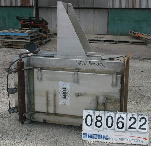 USED:MSM bin vent pulse jet dust collector, approx 25 sq ft filterarea, 304 stainless steel. Housing 26" x 37" x 50" tall. Top plenumwith 7" opening, side access door. Unit requires 6 approx 4" diame...